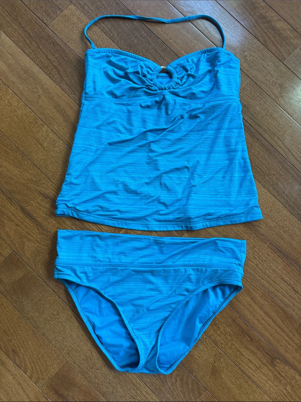 Turquoise Women's Tankini Swim Set - Classic Two-Piece
